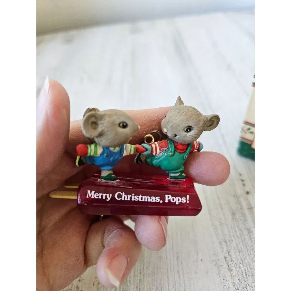 Enesco Merry Xmas pops popsicle mice ornament vintage 1989 562971 ice skating sk